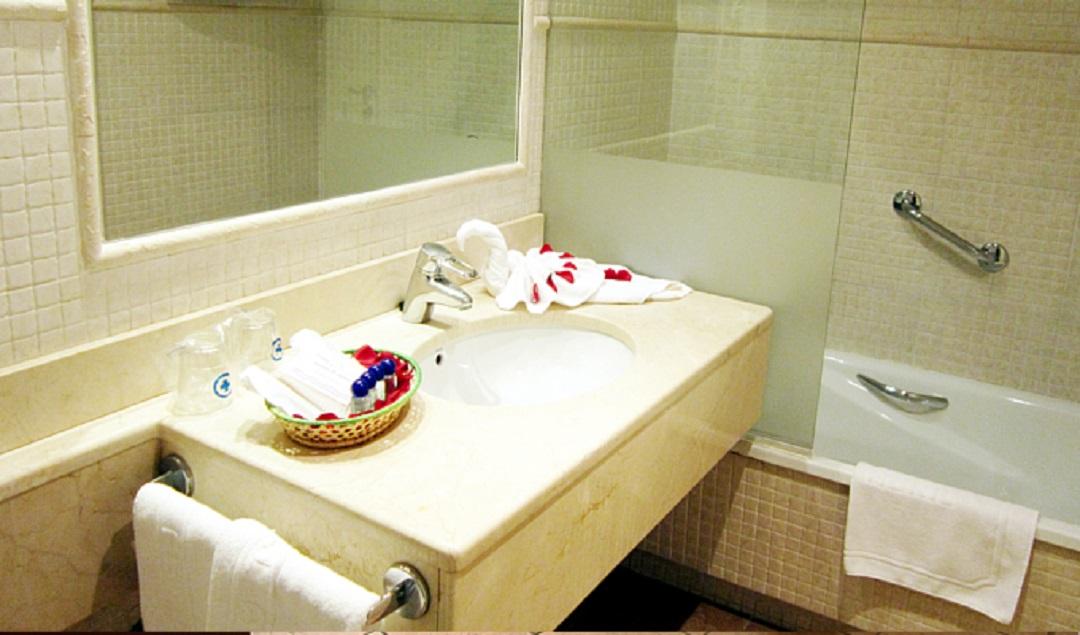 Hotel Rambla Benidorm Bagian luar foto