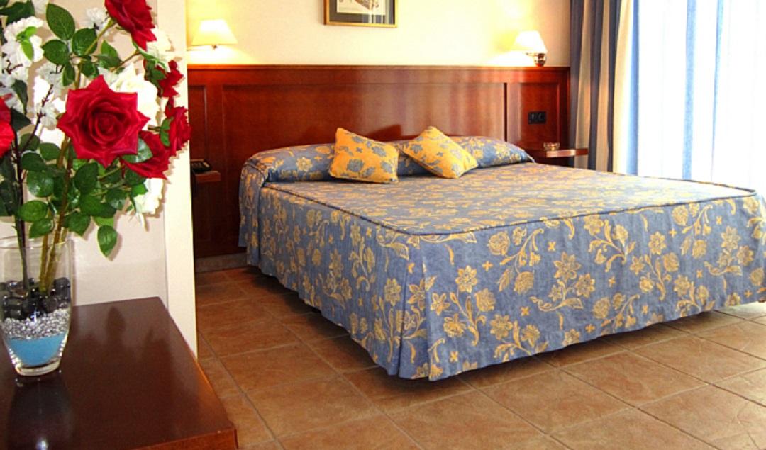 Hotel Rambla Benidorm Bagian luar foto