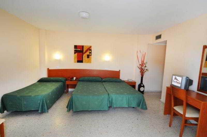 Hotel Rambla Benidorm Bagian luar foto