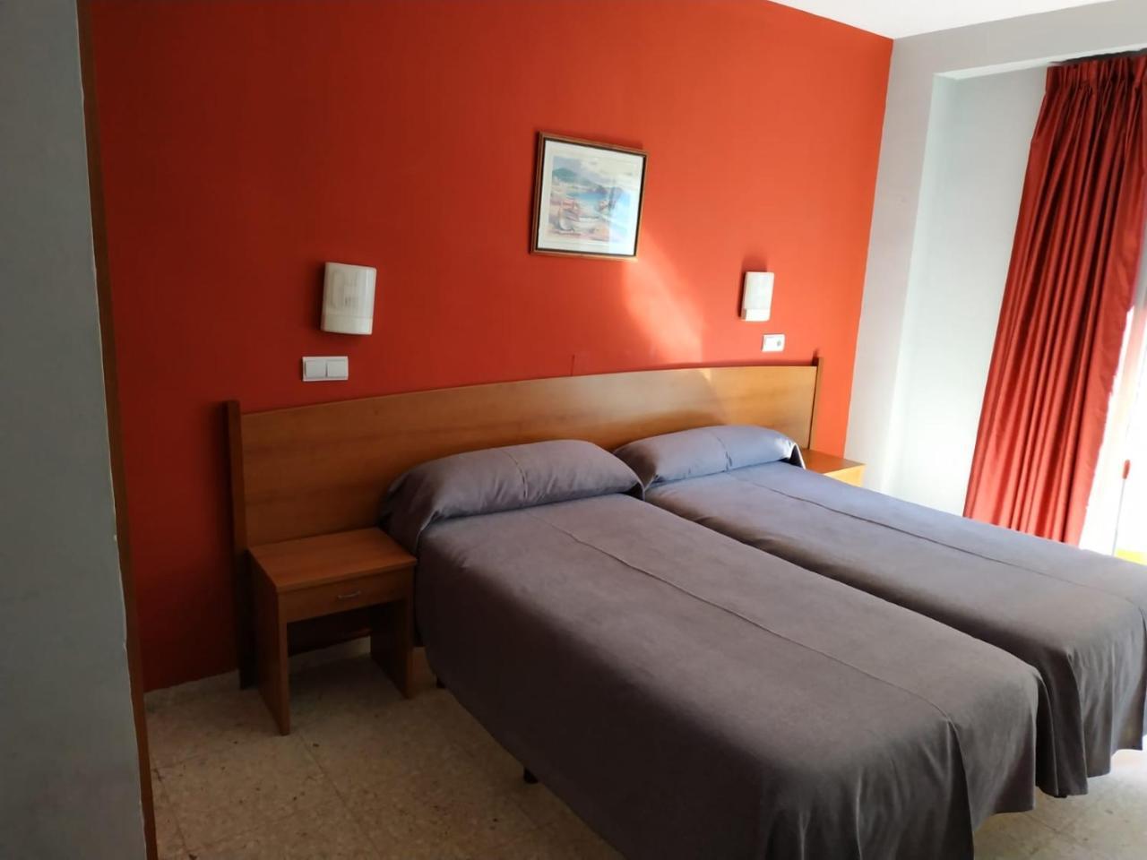 Hotel Rambla Benidorm Bagian luar foto